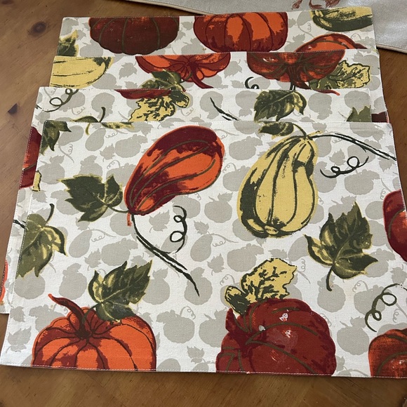 Fall Harvest Placemats- 4 - Picture 1 of 3